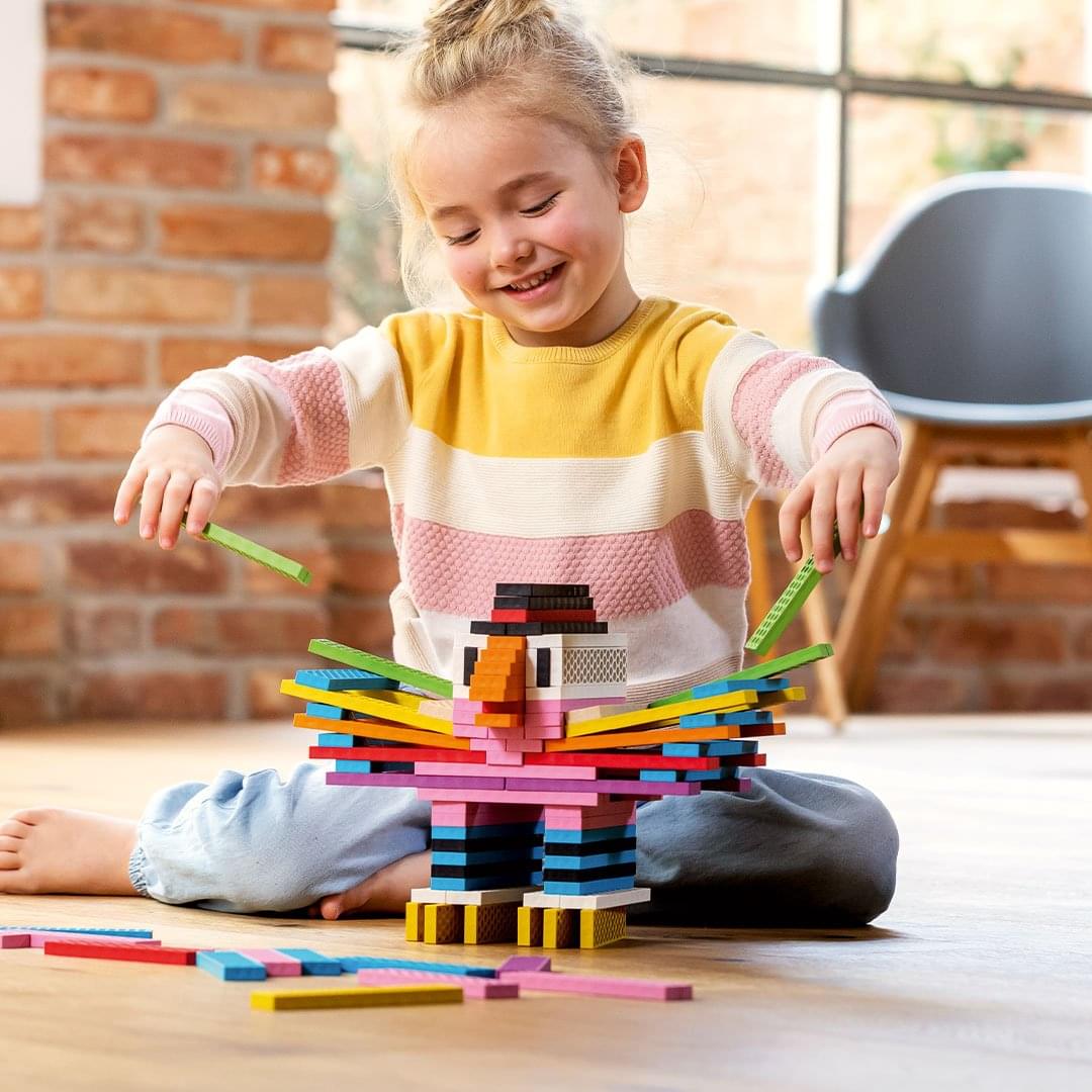 "Multi-Mix" fun box with 200 building blocks